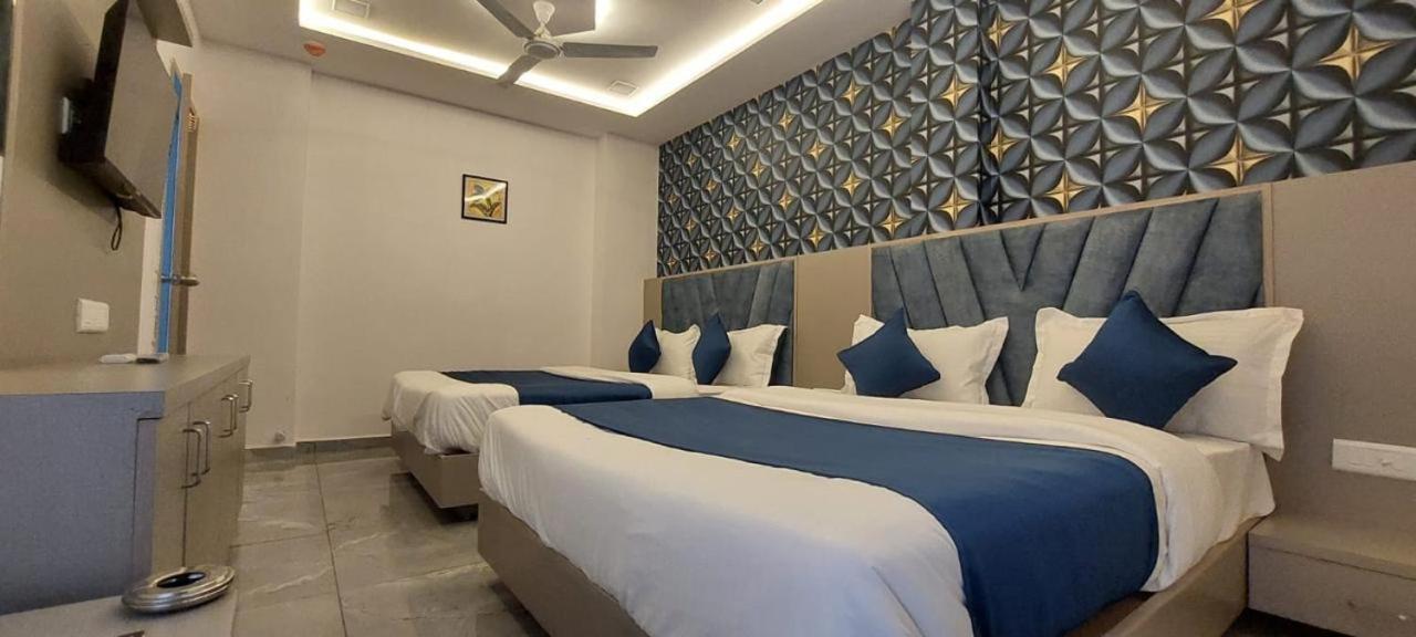 אחמדאבאד Hotel Season מראה חיצוני תמונה
