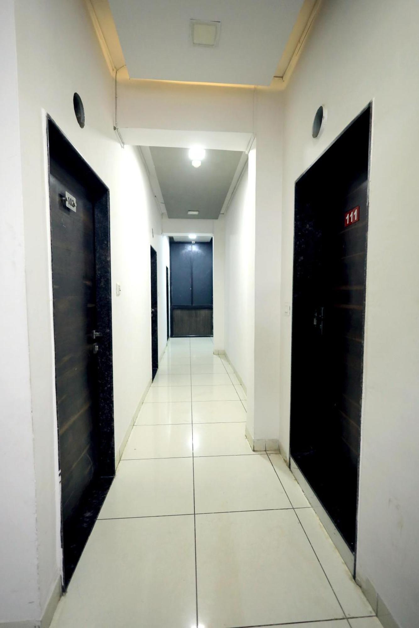 אחמדאבאד Hotel Season מראה חיצוני תמונה