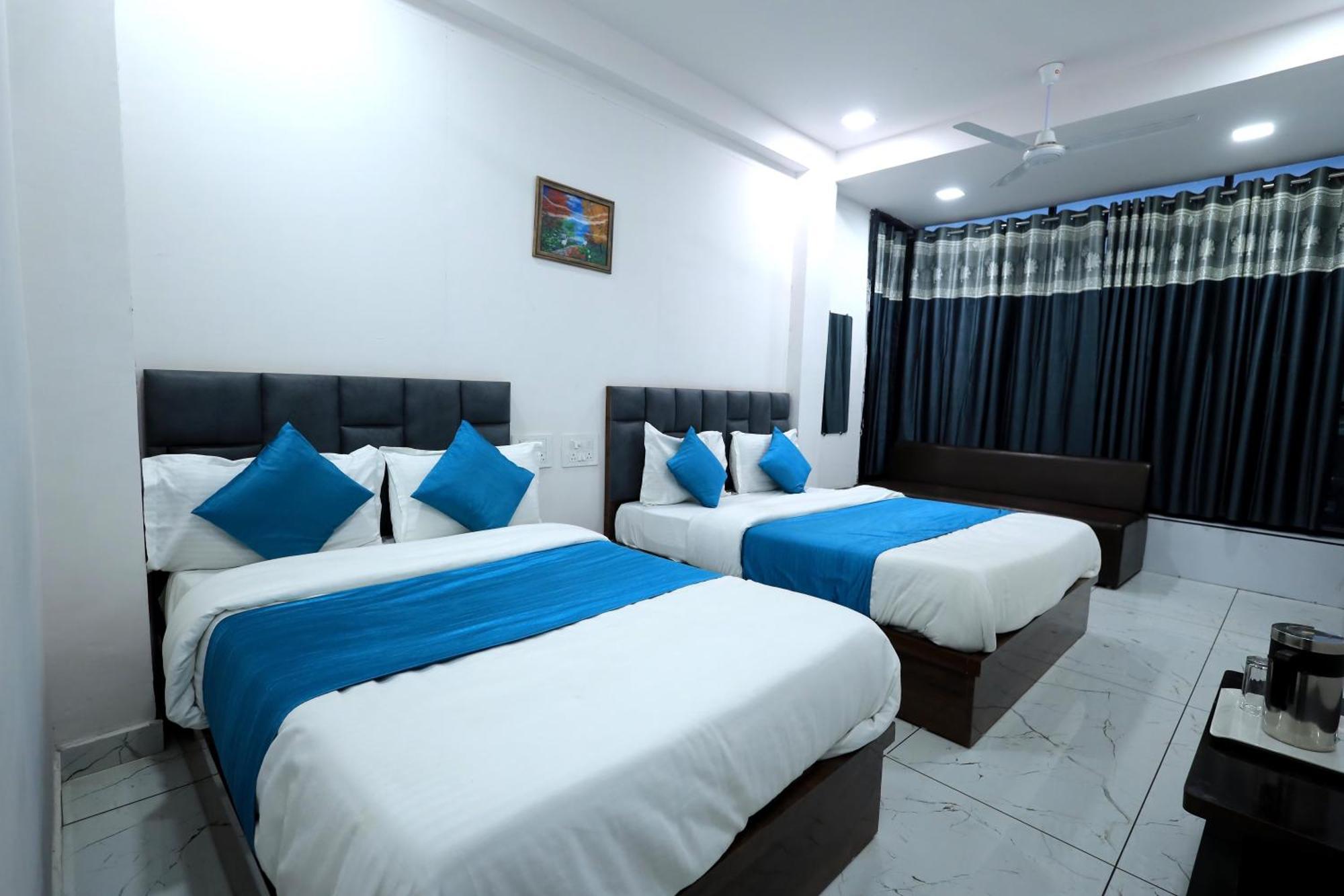 אחמדאבאד Hotel Season מראה חיצוני תמונה