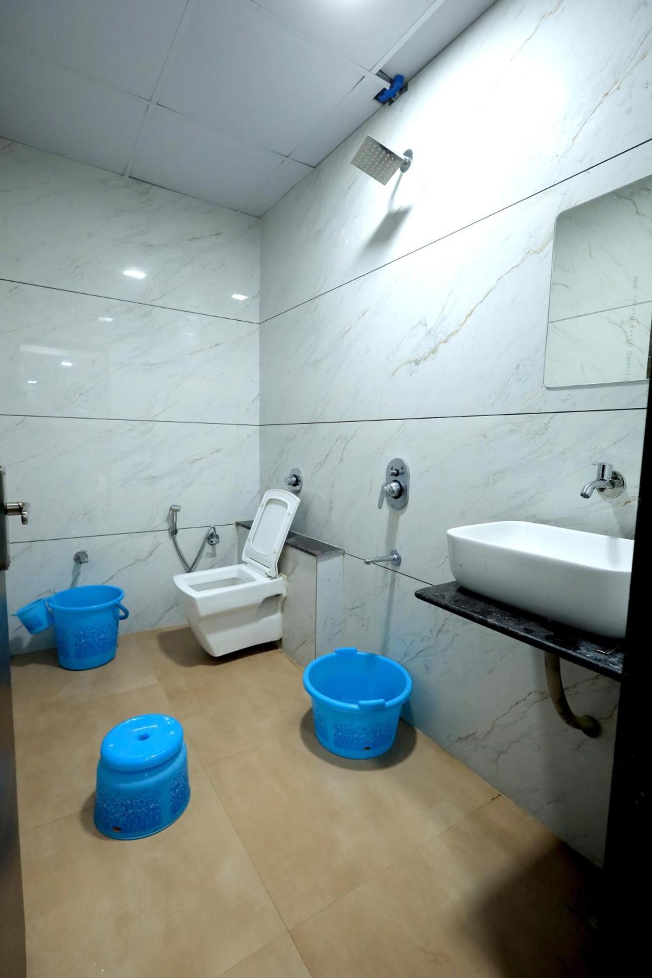 אחמדאבאד Hotel Season מראה חיצוני תמונה