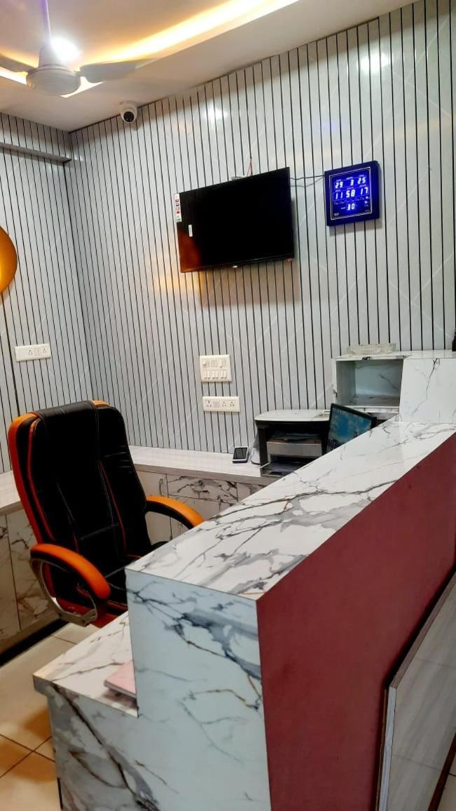 אחמדאבאד Hotel Season מראה חיצוני תמונה