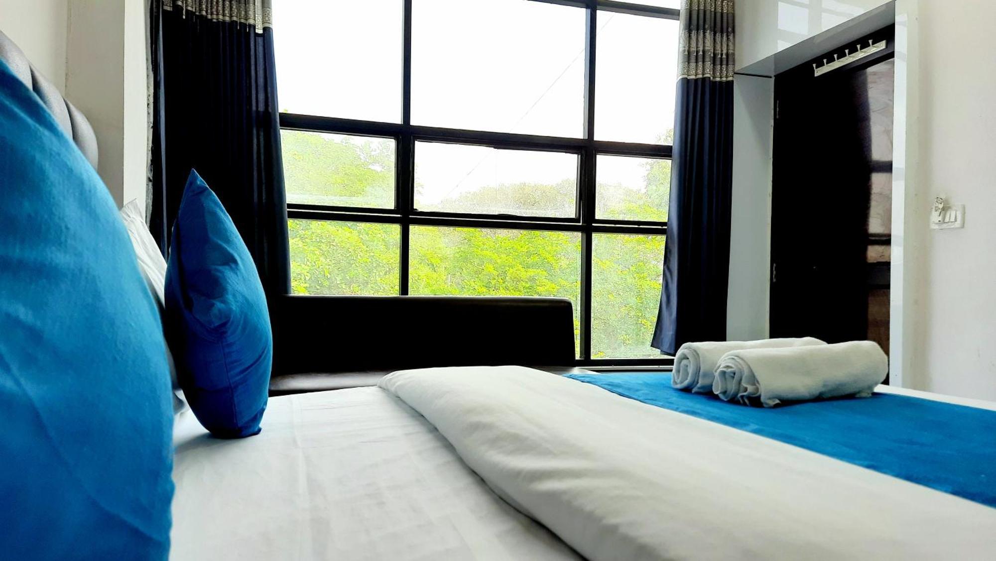 אחמדאבאד Hotel Season מראה חיצוני תמונה